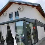 Am Lux House *