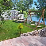 Villa Am Lux House