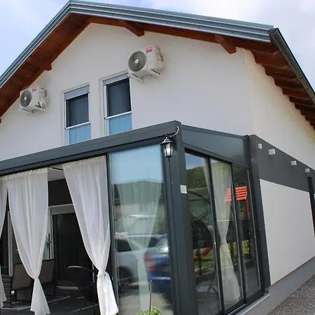 Am Lux House *