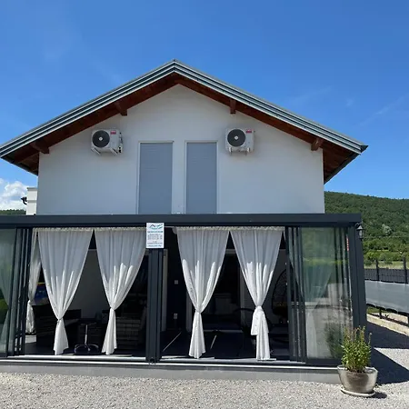 Am Lux House Villa Bihac