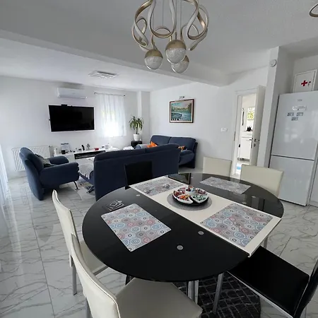 Villa Am Lux House